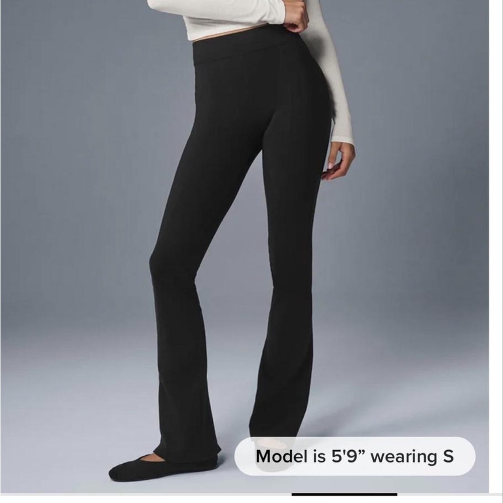 Alo yoga black high waisted flared leggings